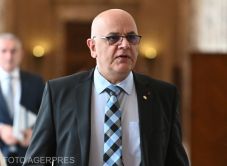 Arafat: a tűzoltók a riasztás után 18 perccel érkeztek ki a crevediai robbanás helyszínére