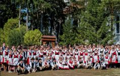 Népviseletbe öltözik Udvarhelyszék