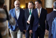 Megkezdődött az új parlamenti ülésszak, munkára kész az RMDSZ új szenátusi frakciója