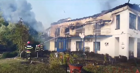 Egy ittas alkalmazott felgyújtotta a volt szállításügyi miniszter nyaralóját