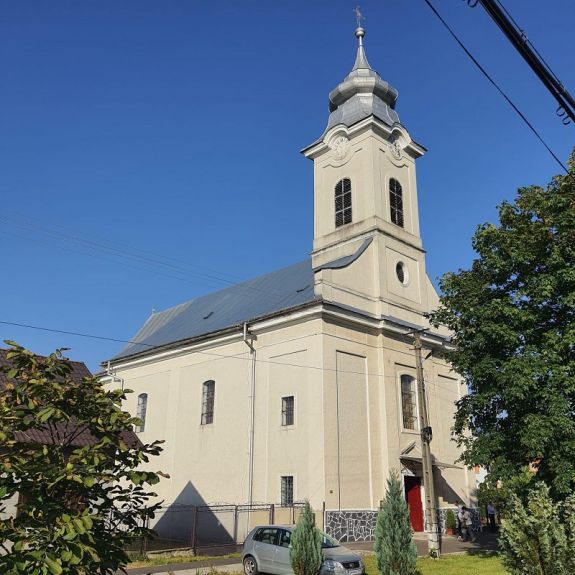 Részlegesen restaurálták a nagybocskói római katolikus templomot