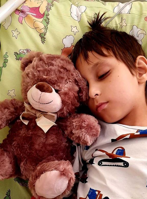 Kétségek között: Romániában lemondtak róla, Olivért csak a külföldi orvosok menthetik meg