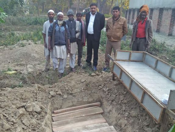 Emberáldozat bemutatásával vádolnak több embert Indiában