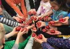 Tojásíró maraton és ételszentelés Sepsiszentgyörgyön