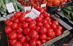 Megdöbbentő: 65 lej egy kilogramm paradicsom a piacon 