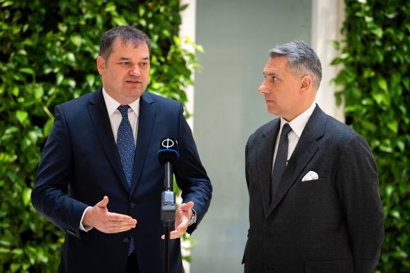 Magyarországi példára mintaprojektet biztosíthat a kormány házépítésre