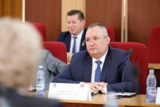 Törvényes és alkotmányos megoldást keres a PNL a jövő évi választások összevonására