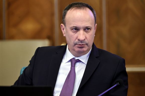 Deficit: húszmilliárd lejjel kell karcsúsítani az idei állami kiadásokat