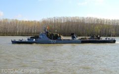 Tengeralattjárók és aknászhajók beszerzését tervezi a védelmi minisztérium