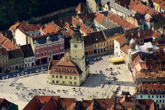 Sajátos húsvéti mise Brassóban: nyolc nyelven olvassák fel az evangéliumot