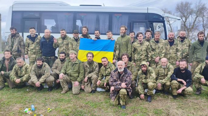 130 ukrán hadifoglyot engedtek szabadon az ortodox húsvét alkalmából