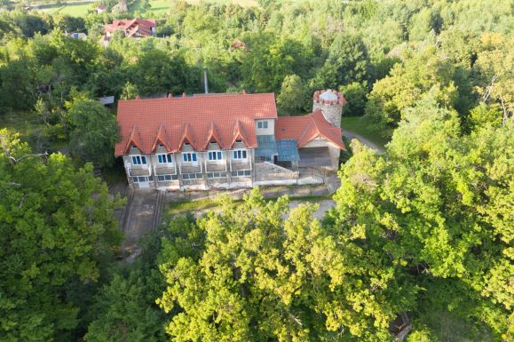 Két szék között a padlón: „gazdátlan” maradt az állami ifjúsági táborok zöme