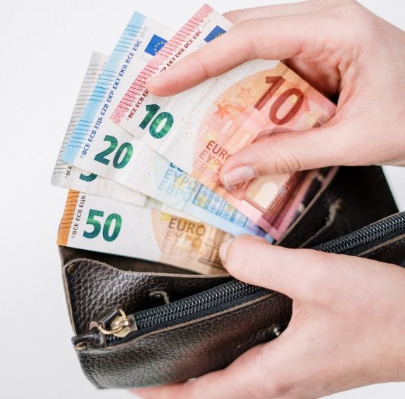 Nagymértékben emelkedtek az órabérek, de még mindig sereghajtók vagyunk az Unióban