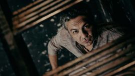 „Nem jöhetsz focizni, mert cigány vagy” – honnan indult a székelyföldi színész, aki egyszerre székely, magyar, cigány és román?