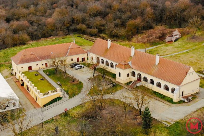 Erdély legjei – Bihar megye: az ottományi Komáromi-kúria