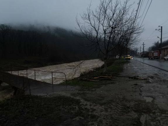 Árvízvédelmi készültséget rendeltek el több erdélyi megyében