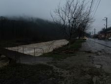 Árvízvédelmi készültséget rendeltek el több erdélyi megyében