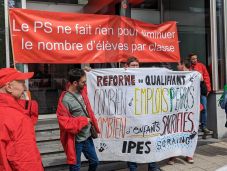 Több ezer tanár tüntetett Brüsszelben