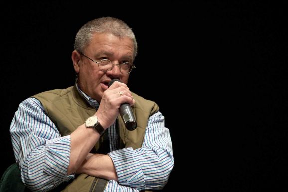 Lövétei Lázár László: „az irodalmat bármire lehet használni”