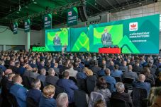 653 igen és 7 nem szavazattal Kelemen Hunor maradt az RMDSZ elnöke