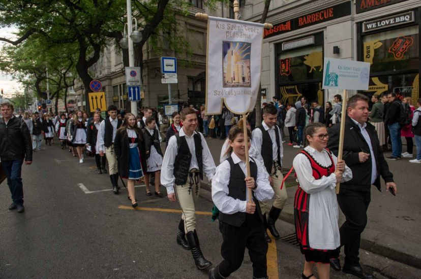 Elkísértük a székelyföldi zarándokokat a Ferenc pápával való találkozásra