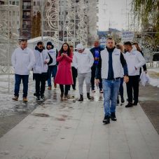 Vízböjttel ünnepli parlamentbe jutásukat a Georgescut támogató POT elnöke