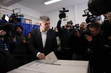 Mégis megtartaná a Szociáldemokrata Párt az elnökét