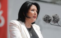 Grúzia elnöke a Călin Georgescu-veszélyre figyelmeztet