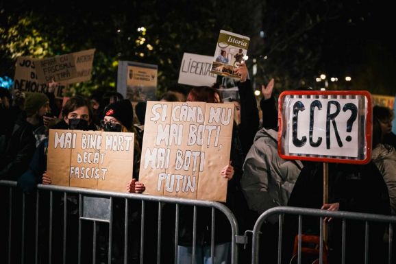 „Az ország elárulását” ki kell vizsgálni: az első forduló megismétlését kéri egyik bukaresti egyetem rektora 