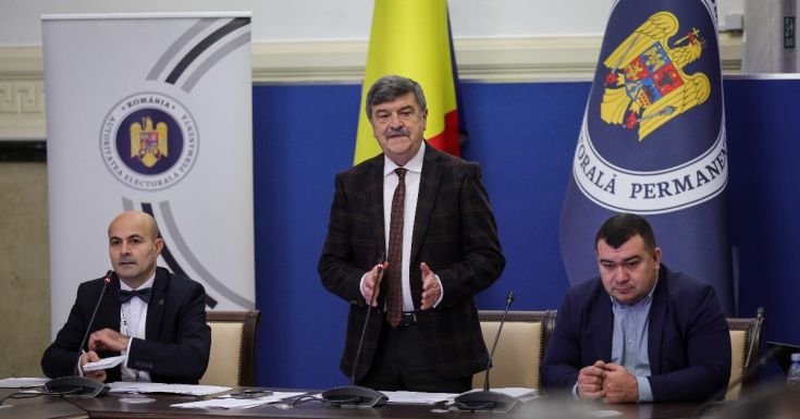 AUR-osokkal bulizott a választási hatóság elnöke, kérdésessé vált a semlegessége