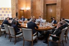 Koalíciós tárgyalások: az új kormánynak legfeljebb 16 minisztériuma lenne