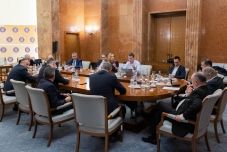 Források: az RMDSZ-nek két minisztériuma lehet az új kormányban