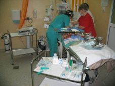 Vizsgálat a kolozsvári gyermekkórházban: egy édesanya sokkoló körülményekről számolt be