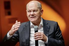 Megbukott Olaf Scholz