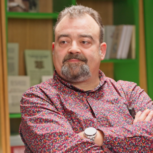 Mi fér bele egy könyvbe? Király Zoltánnal beszélgettünk