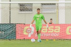 „Hamar beilleszkedtem a csapatba” – elszántan védi az FK kapuját a gyergyóremetei Simon Máté