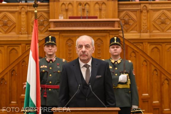 FRISSÍTVE: Megválasztották Magyarország új államelnökét – Iohannis is gratulált