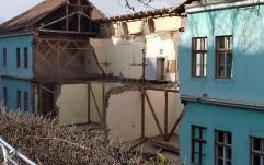 Székelyudvarhelyi falomlás: a városházi illetékesek kérik az építkezési engedély miatt kirótt bírságok érvénytelenítését