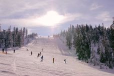 Az idő enyhülése ellenére még lehet síelni Hargita megyében