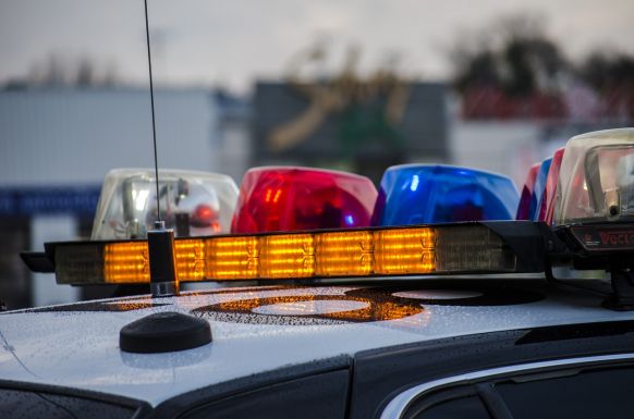 Megállította a POLICE feliratú autót az igazi rendőrség Aradon