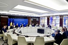 Ciolacu szerint a kormány támogatja a beruházásokat és az adócsalás felszámolását