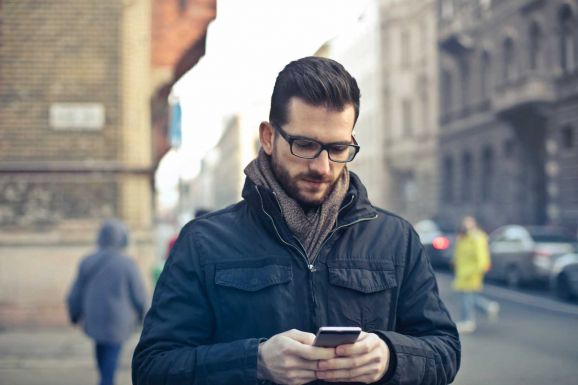 Vigyázat, csalók! Telefonos átverésre figyelmeztet a Pénzügyi Felügyeleti Hatóság
