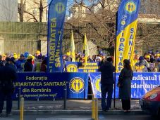 Hétfőn délután egyeztet a kormány az egészségügyi szakszervezetek képviselőivel