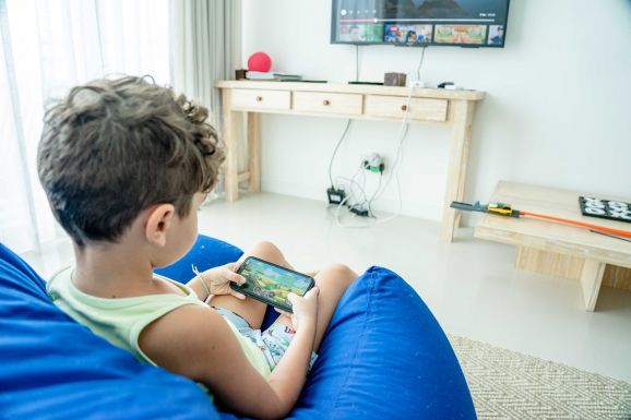 Mit tudnak a hazai szülők gyermekeik internethasználatáról?