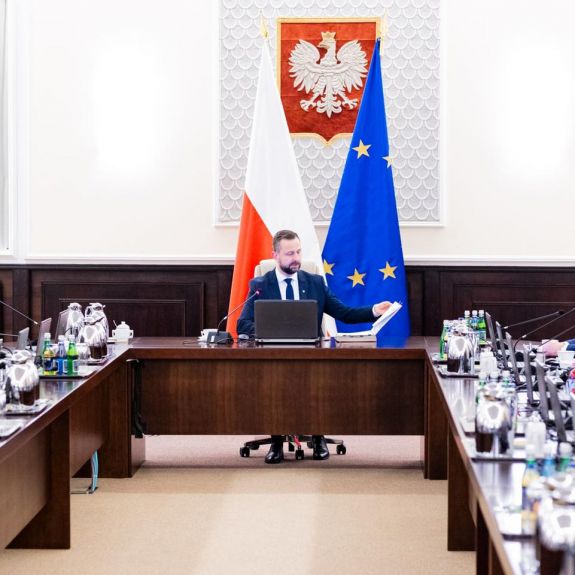 Radikalizálódik Lengyelország: háborúra készül az oroszokkal