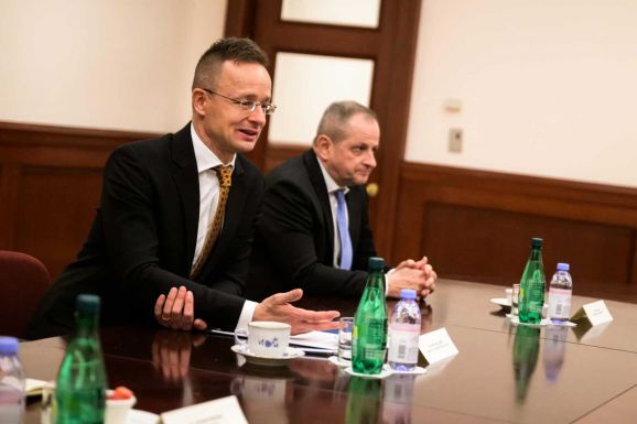 Szijjártó New Yorkban: a liberális fősodor lehetetlenné teszi a racionális viták lefolytatását