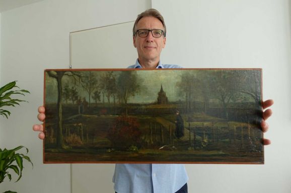 Egy véres párnával együtt került elő Vincent van Gogh ellopott festménye