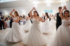 „Betáncoltak” a felnőttlétbe a Bethlen Gábor Kollégium végzősei