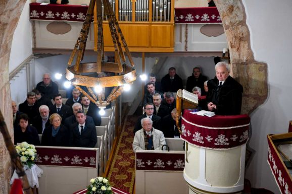 Csűry Bálintot ünnepelték szülőfalujában, a Szatmár megyei Egriben