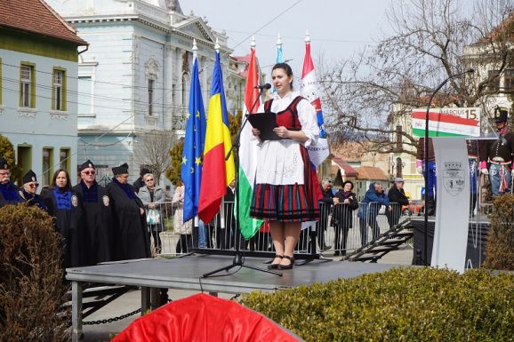 Zúg a március szónokverseny Kézdivásárhelyen